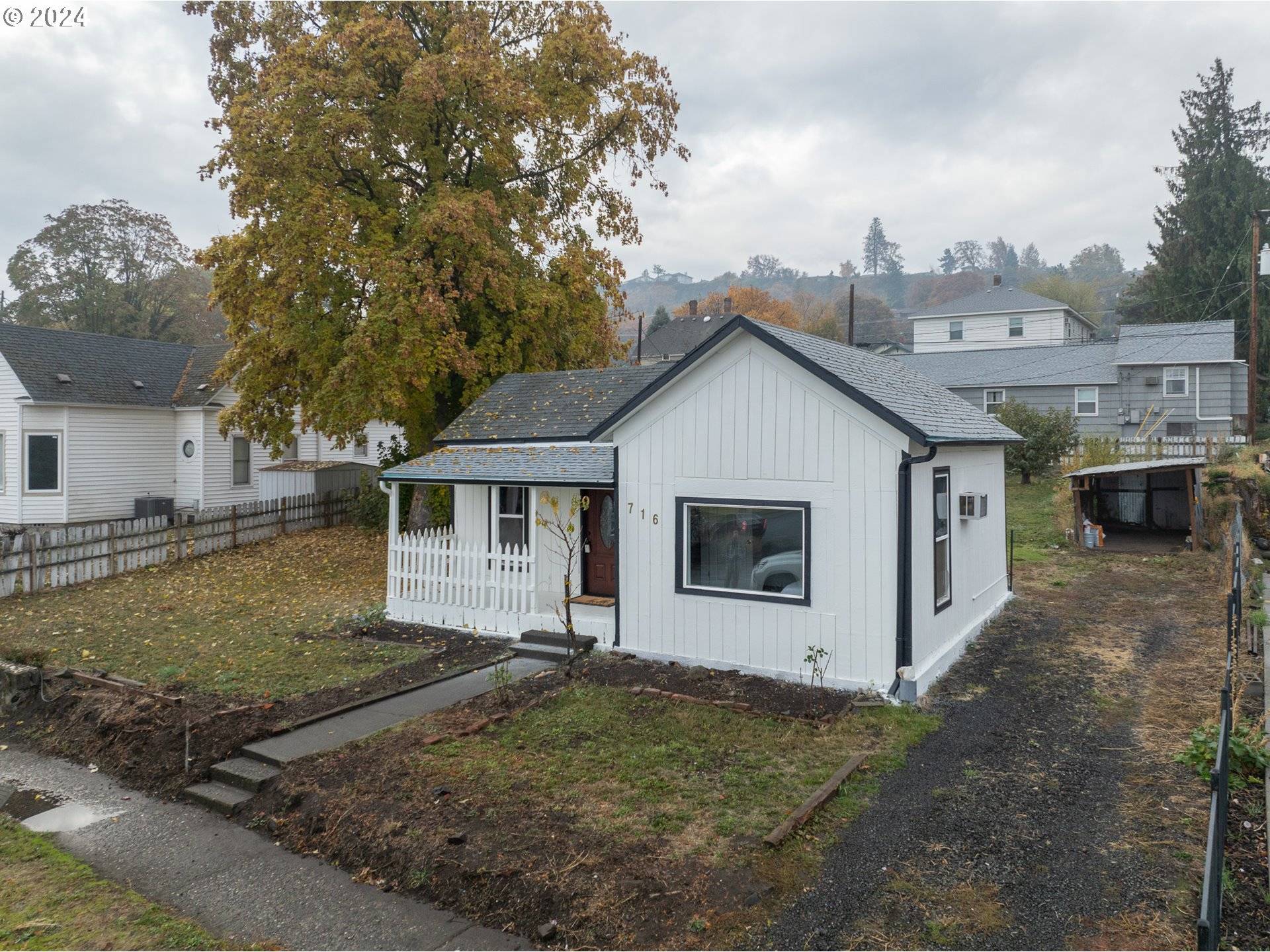 The Dalles, OR 97058,716 E 12TH ST