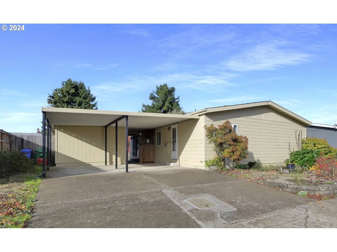 Eugene, OR 97401,3700 BABCOCK LN #19