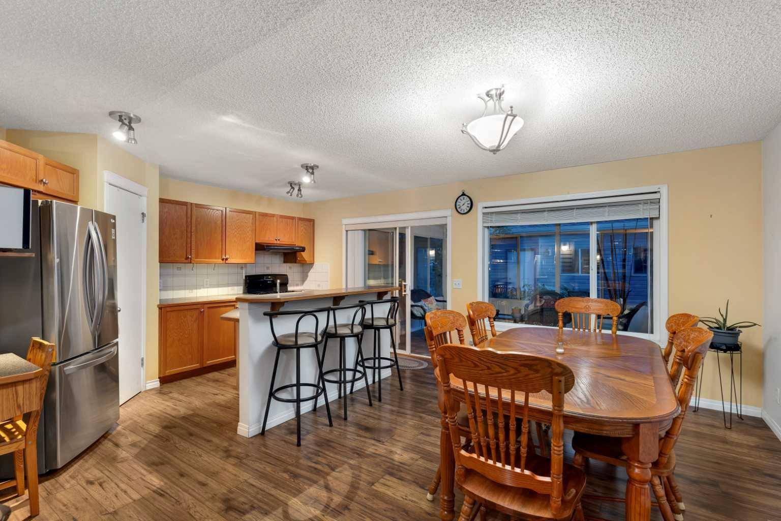 Calgary, AB T2Z4P7,552 Prestwick CIR SE