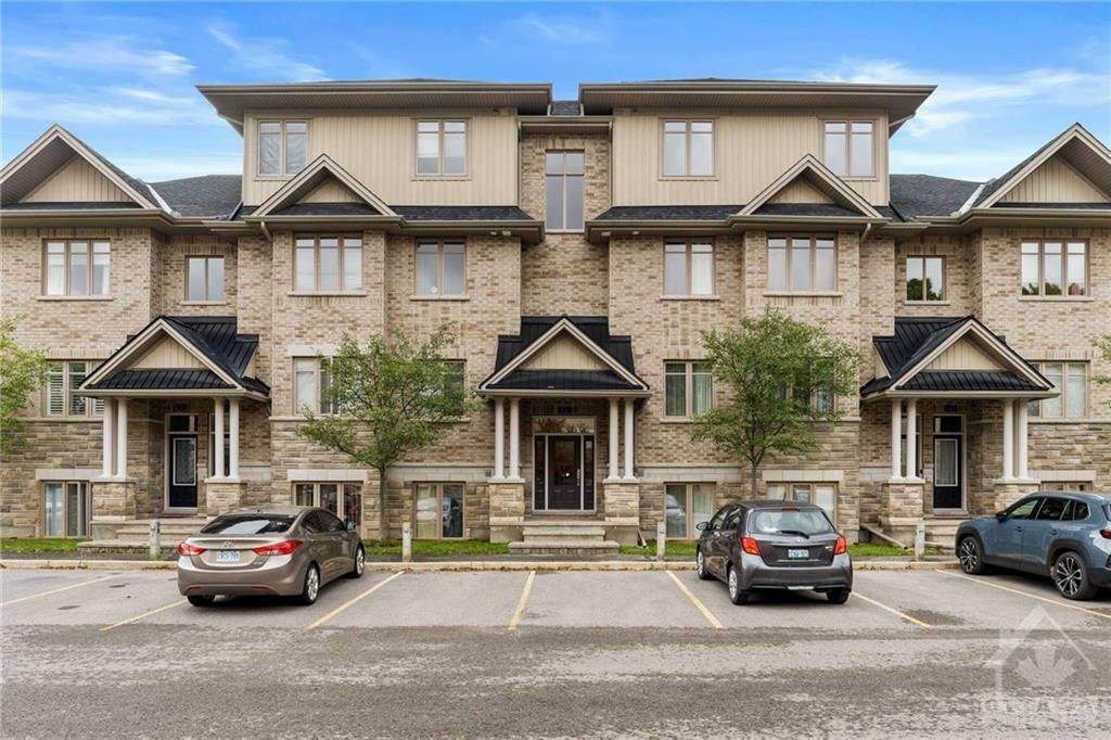 Barrhaven, ON K2J 2T3,22 TADLEY #G