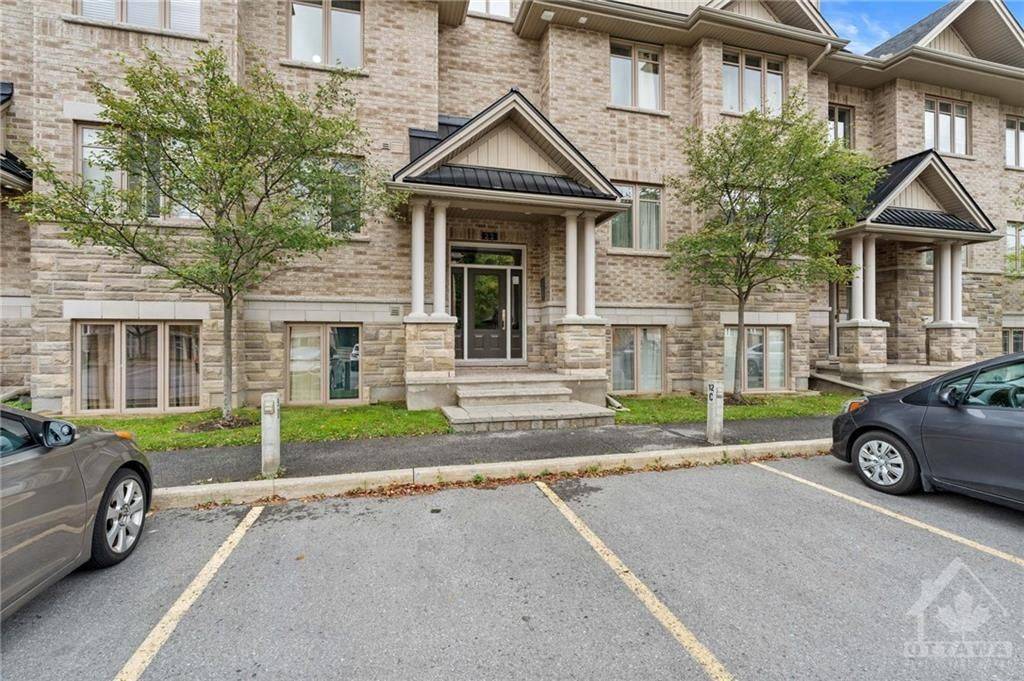 Barrhaven, ON K2J 2T3,22 TADLEY #G