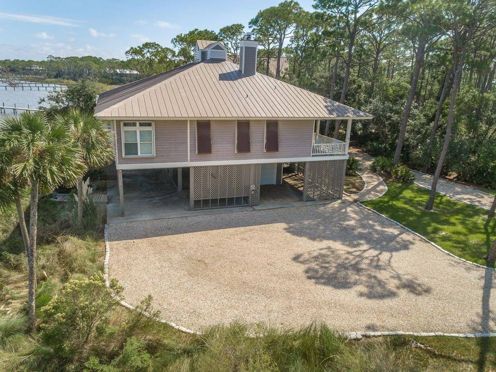 St. George Island, FL 32328,1419 Dove Ln