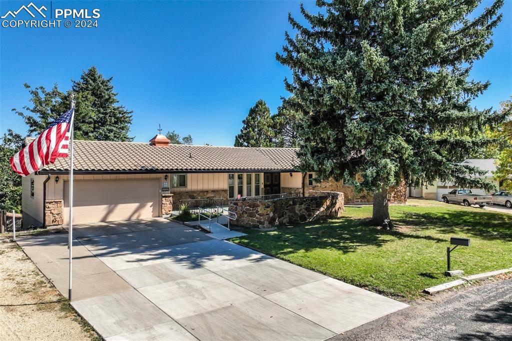 Colorado Springs, CO 80918,2732 Northcrest DR