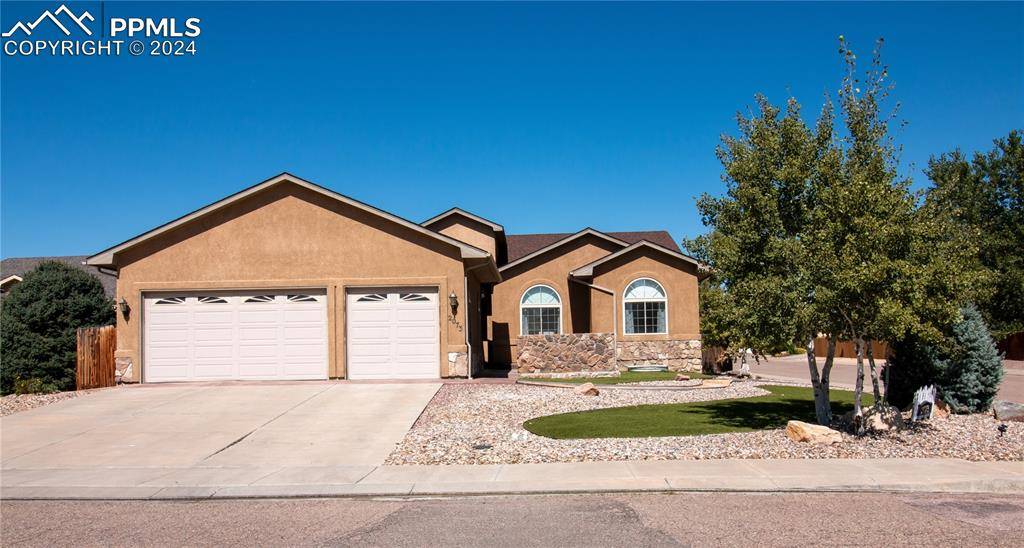 Pueblo, CO 81008,2073 Towhee CT