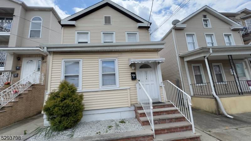 Elizabeth City, NJ 07202,214 South St