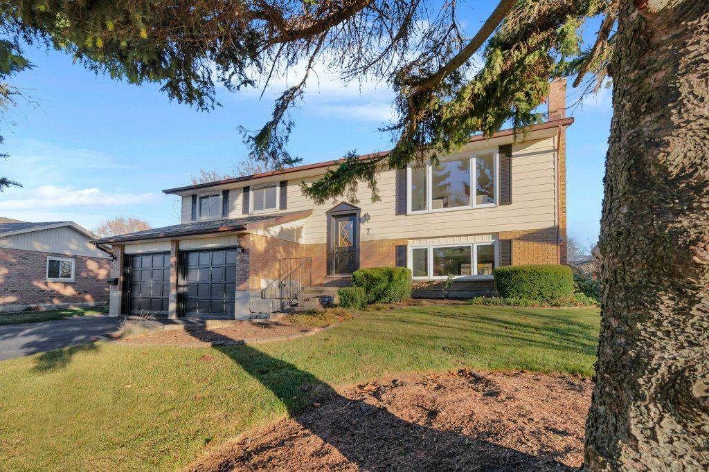 Woolwich, ON N3B 3B9,7 Phoebe CRES