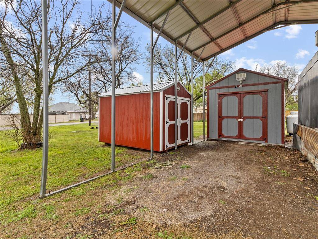 Wayne, OK 73095,413 W Beck Street