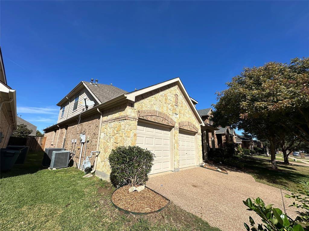 Grand Prairie, TX 75054,2704 Waterway Drive