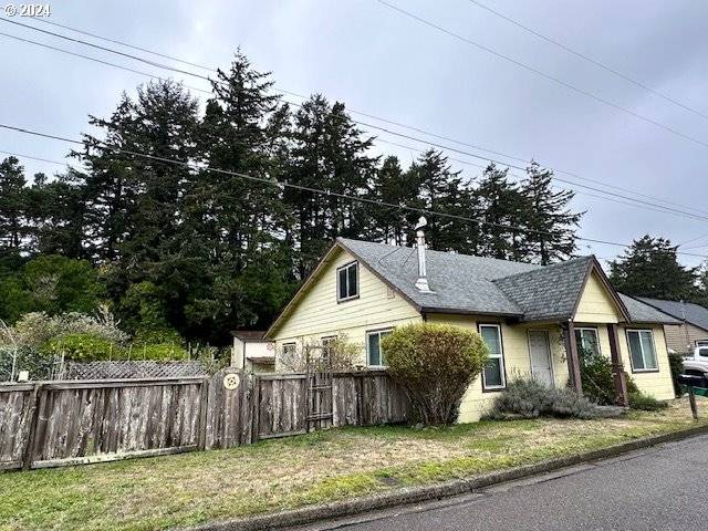 Florence, OR 97439,477 1/2 GREENWOOD ST