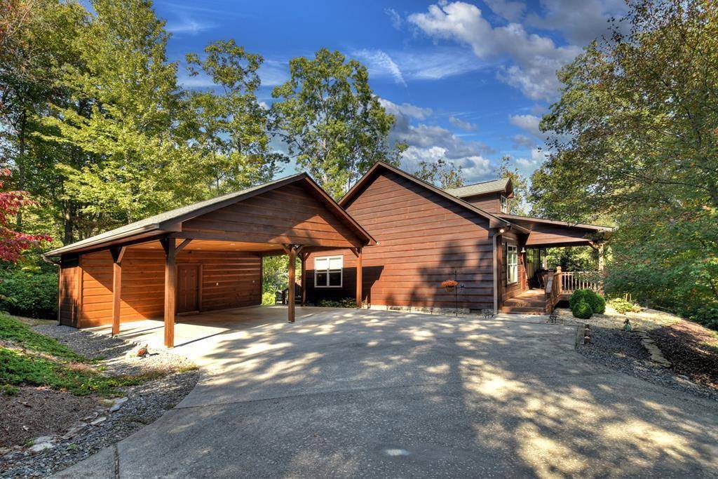 Morganton, GA 30560,36 Rustic Barn Trail