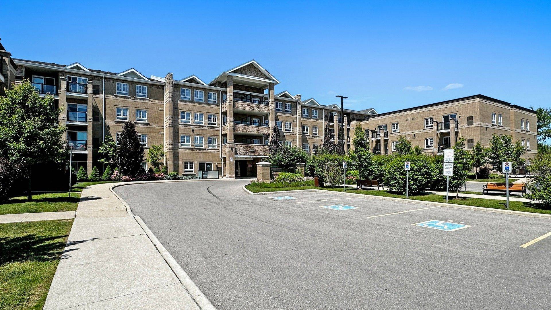 Whitchurch-stouffville, ON L4A 1Y7,481 Rupert AVE #2123