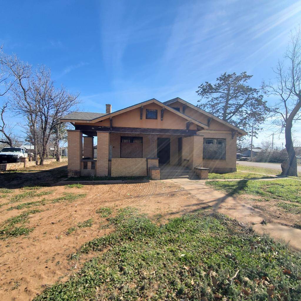 Bronte, TX 76933,223 S State St