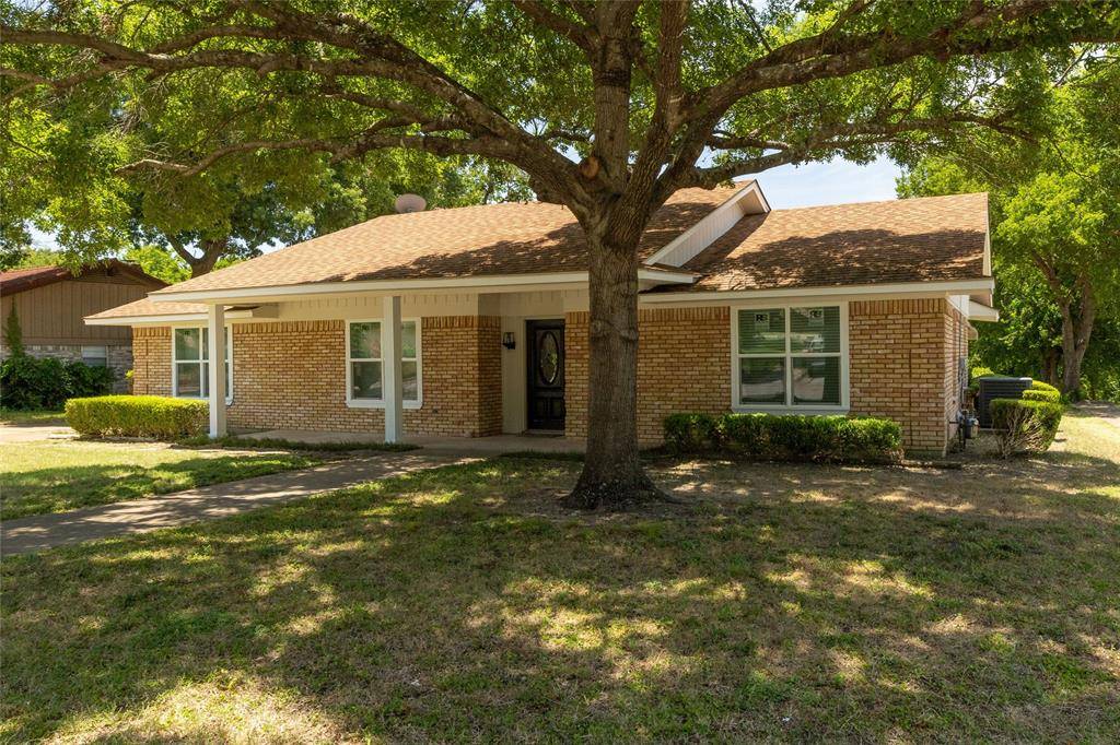 Desoto, TX 75115,1217 Greenbriar Drive