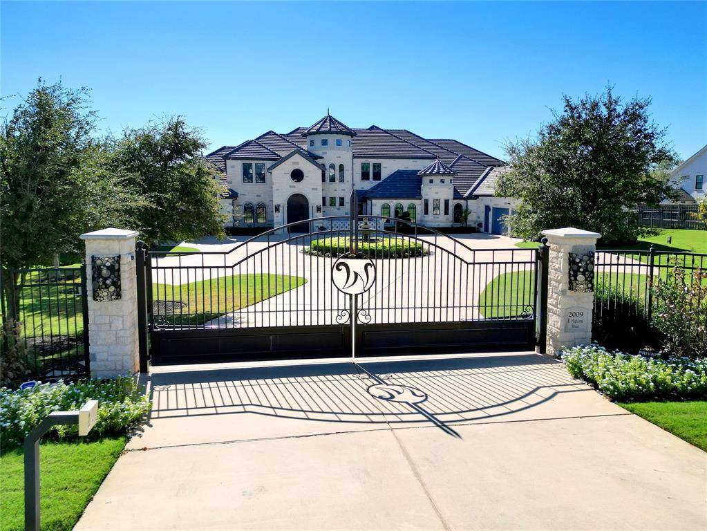 Southlake, TX 76092,2009 E Highland Street