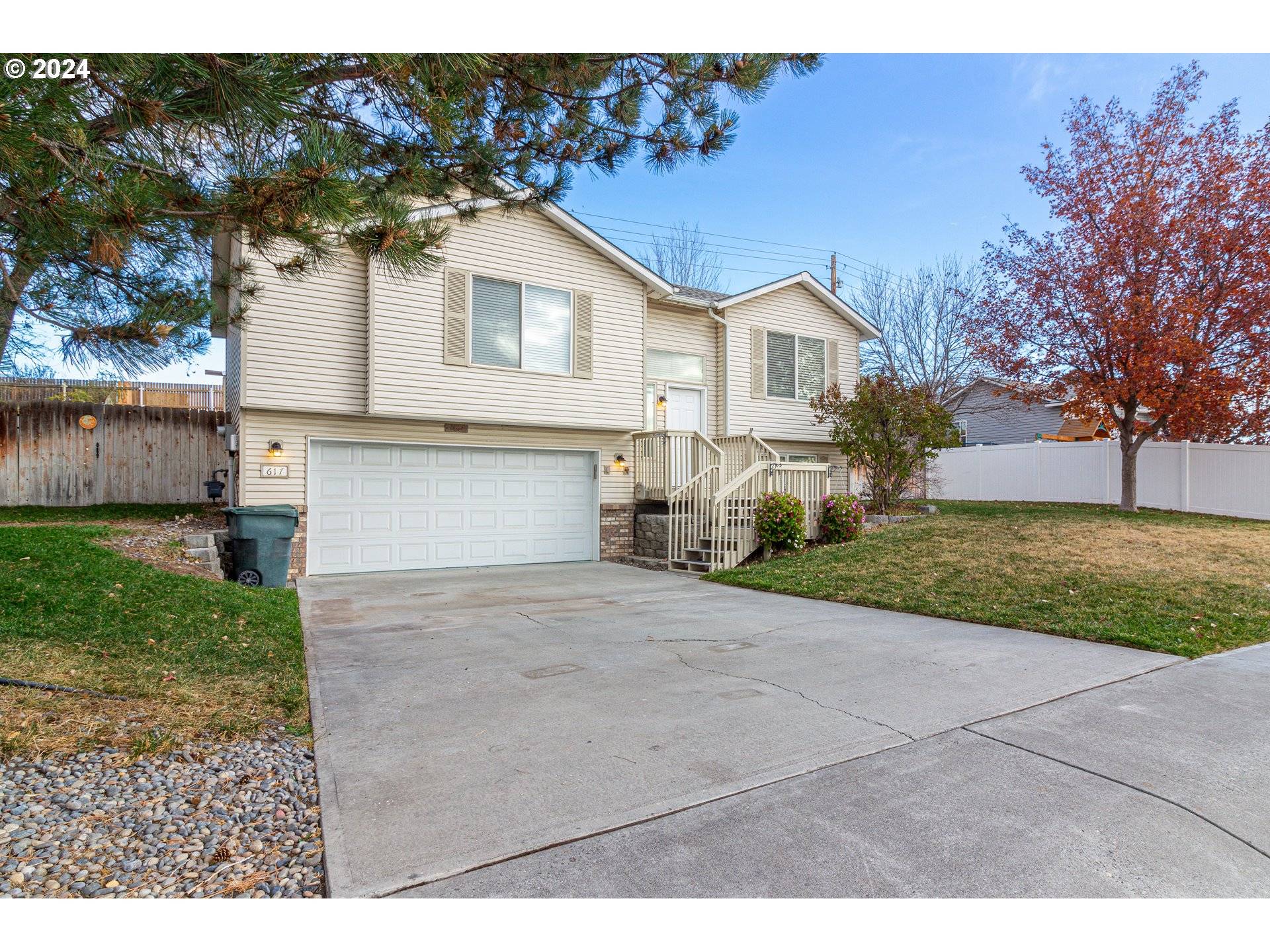 Hermiston, OR 97838,617 E AUTUMN AVE