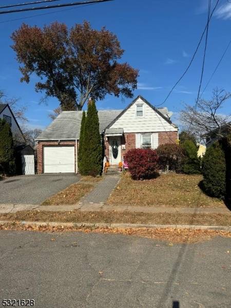 Bergenfield Boro, NJ 07621,39 Brewster Pl