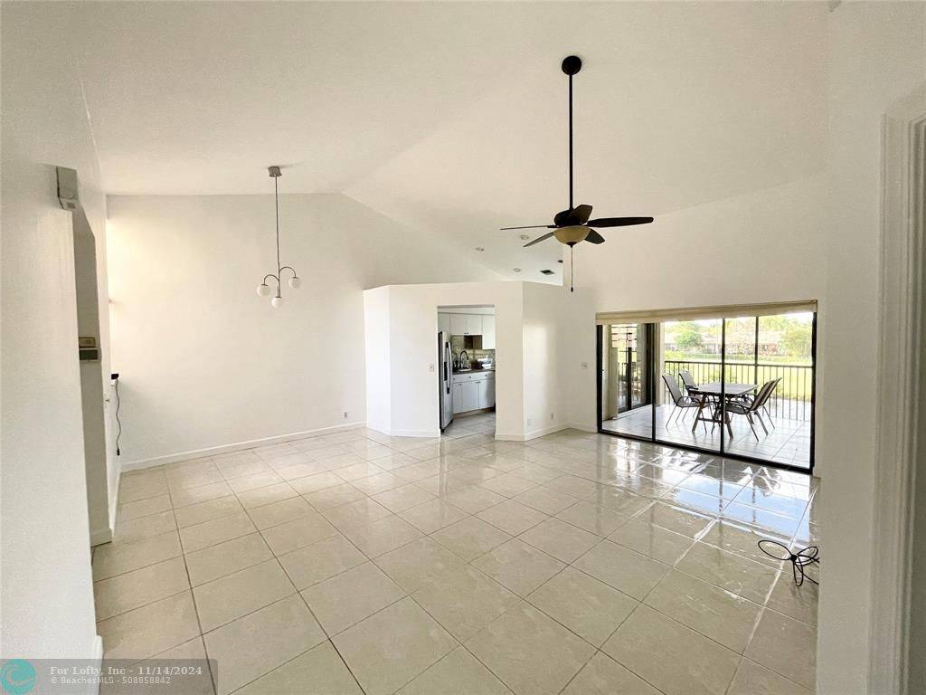 Hollywood, FL 33021,3561 Arbor Ln  #2303