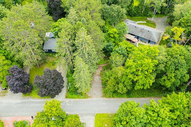 Gravenhurst, ON P1P 1C7,375 Lorne ST