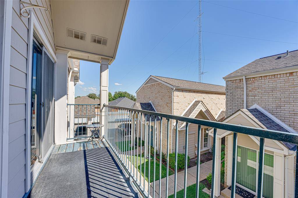 Dallas, TX 75240,5881 Preston View Boulevard #225