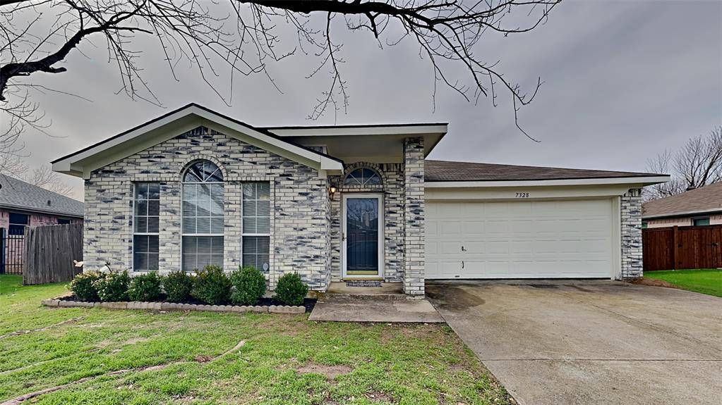 Benbrook, TX 76126,7328 Royal Oak Drive