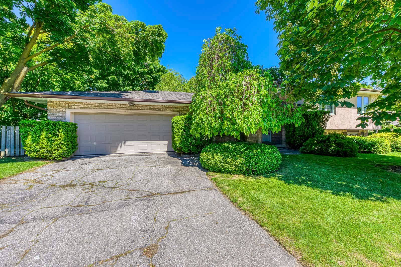 Oakville, ON L6J 5M4,2109 Devon RD