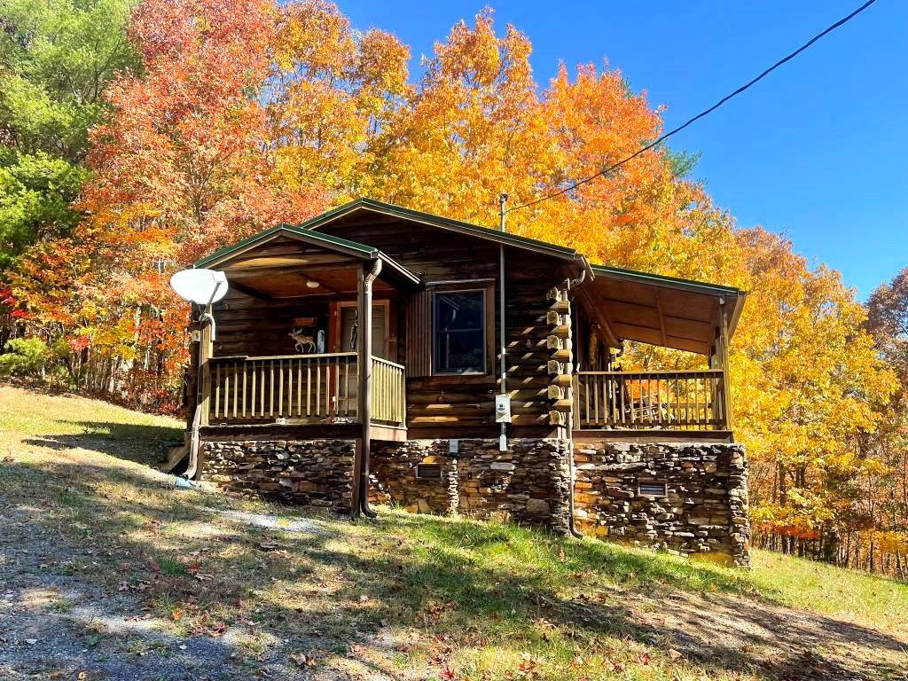 Rocky Gap, VA 24366,81.32 ac Wilderness Road