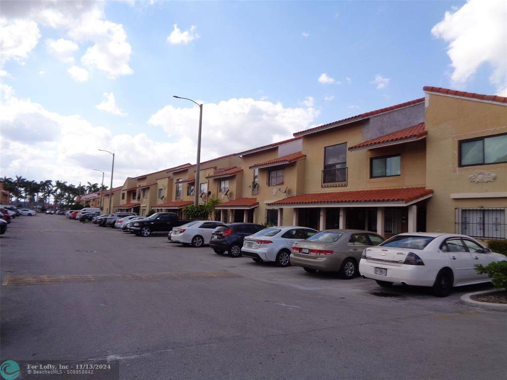 Hialeah, FL 33016,2735 W 61st Pl  #202