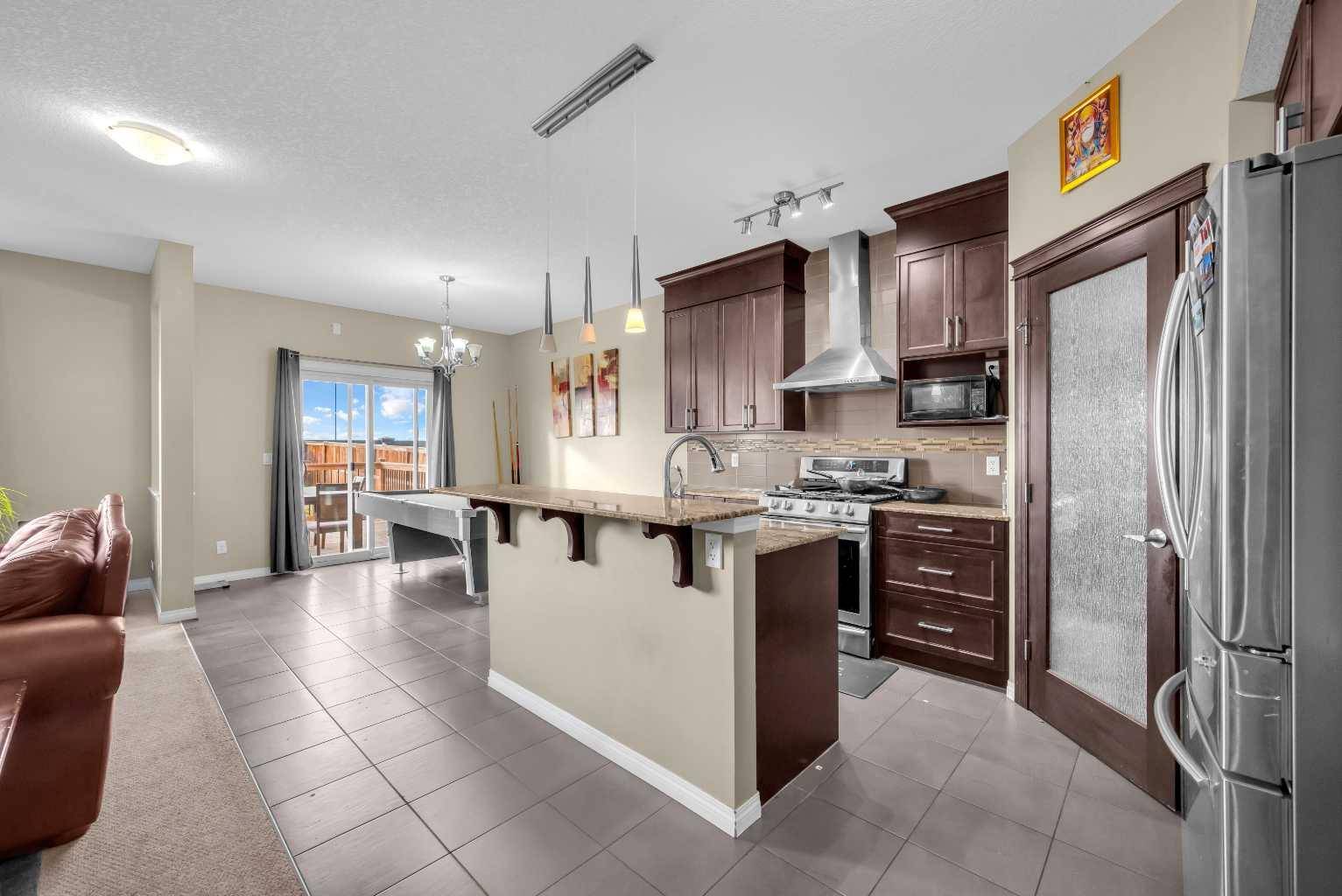 Calgary, AB T3N 0H4,396 Skyview Shores MNR NE