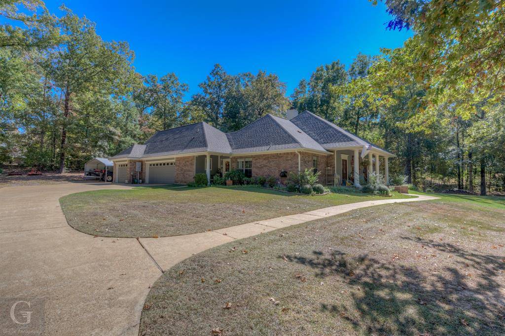 Benton, LA 71006,120 Oak Leaf Trail