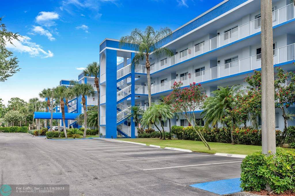 Lake Worth, FL 33467,4734 Lucerne Lakes Blvd  #302