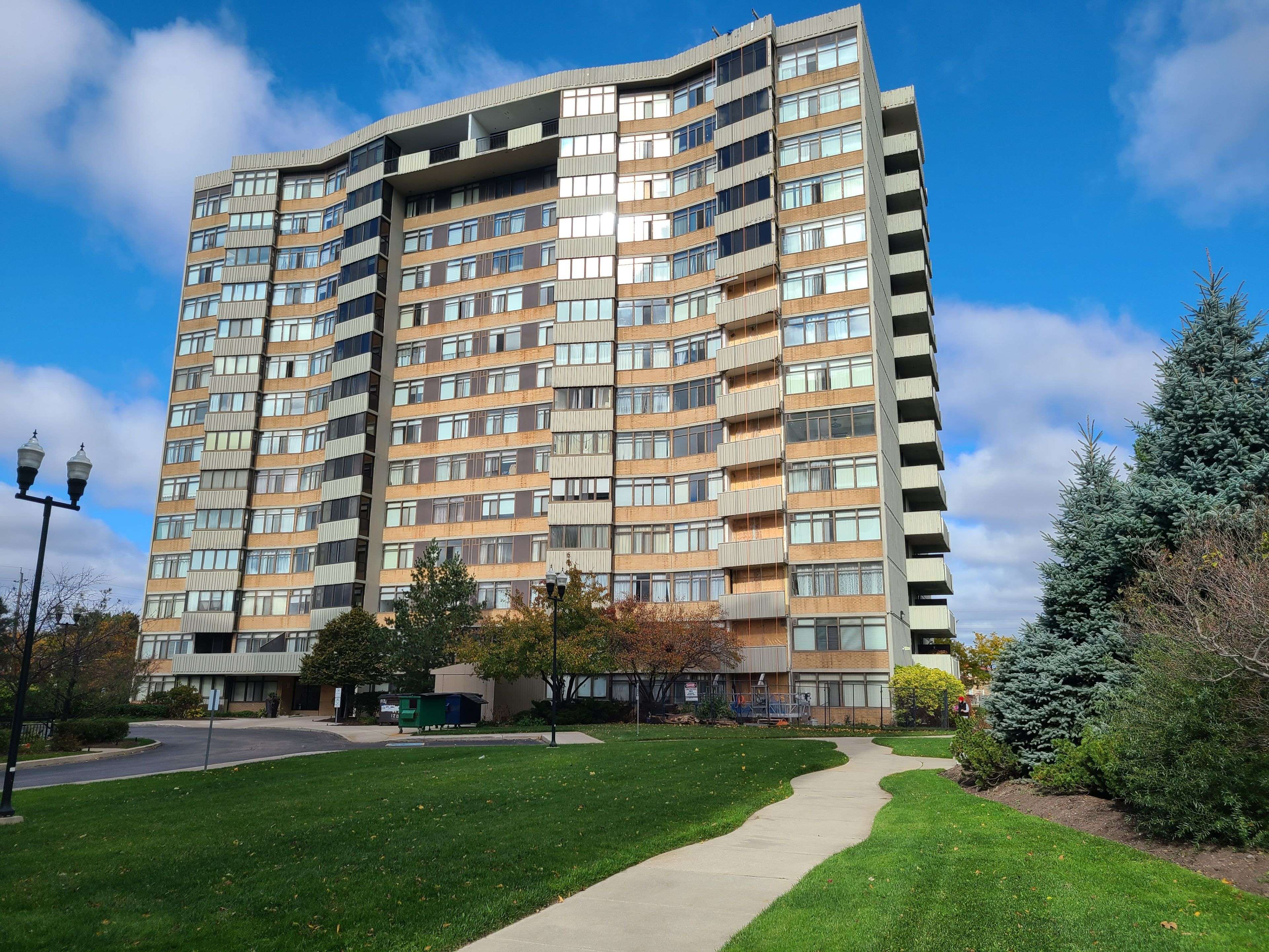 Toronto C07, ON M2R 3K1,1201 Steeles AVE W #405