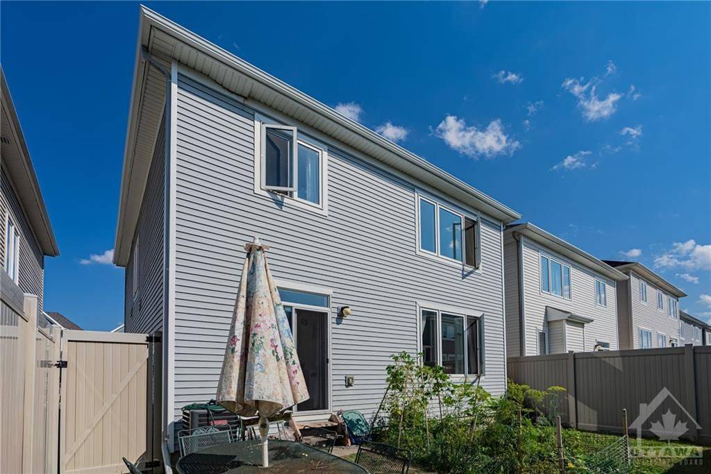 Barrhaven, ON K2J 6P6,28 COPPERMINE ST