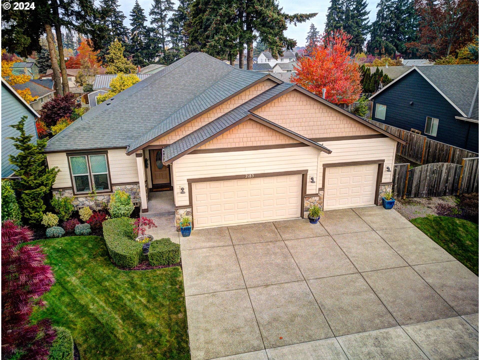 Hubbard, OR 97032,2185 THOMAS WAY