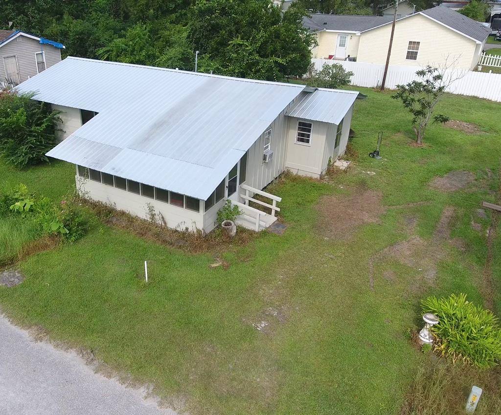 Wewahitchka, FL 32465,7241 Begonia St