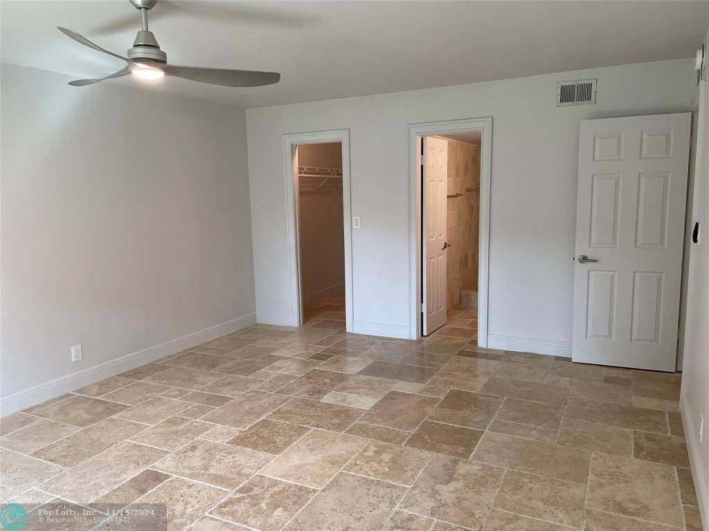 Wilton Manors, FL 33305,124 NE 19th Ct  #102B