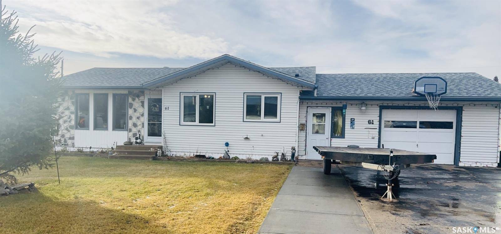 Preeceville, SK S0A 3B0,61 6th STREET SE