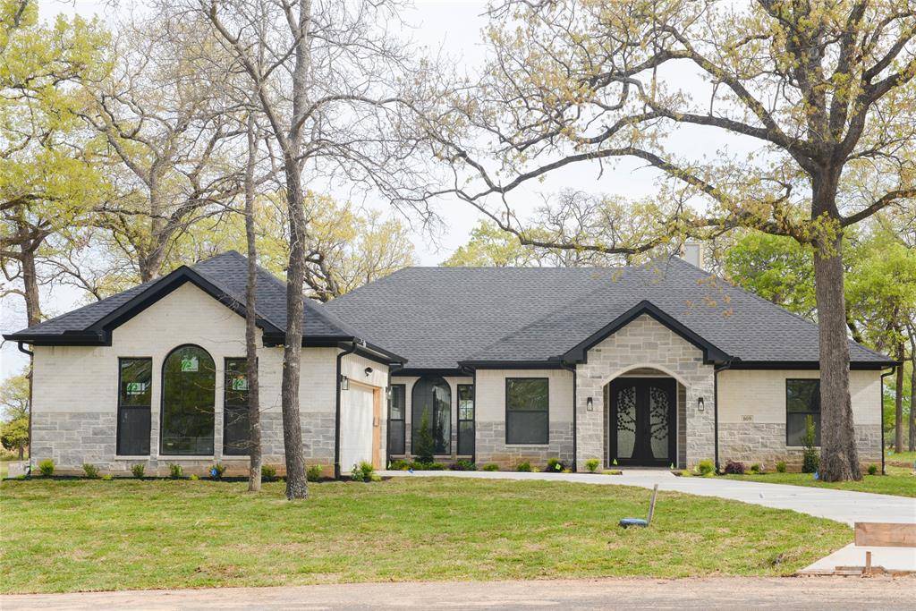 Mabank, TX 75156,169 Colonial Drive