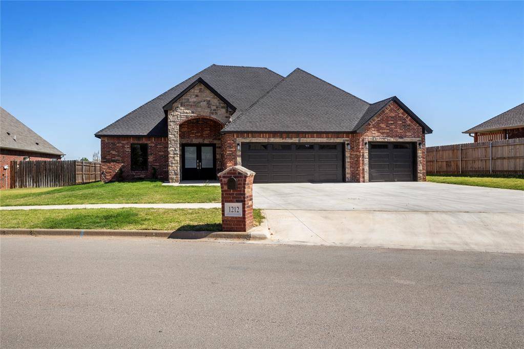 Weatherford, OK 73096,1212 Crimson Drive