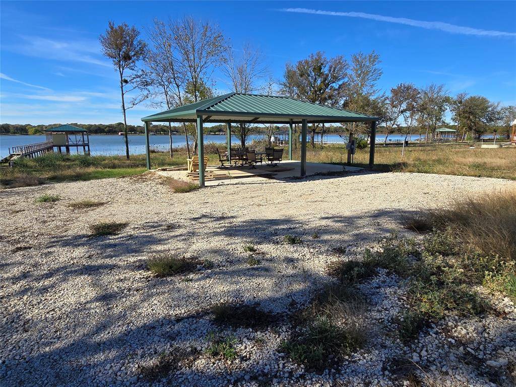 East Tawakoni, TX 75472,190 Lago Vista Drive