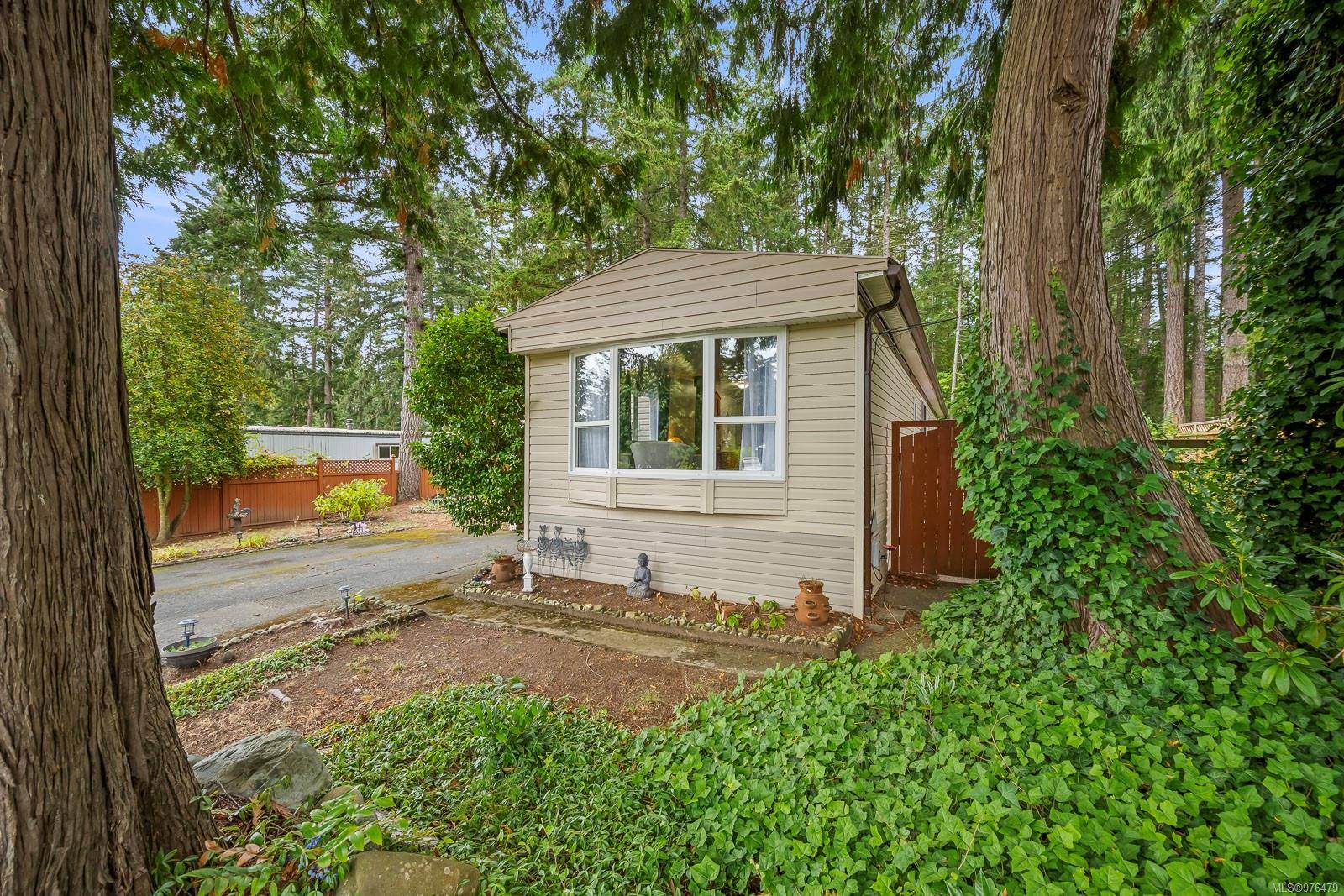 Comox, BC V9M 3Z4,2065 Austin Rd