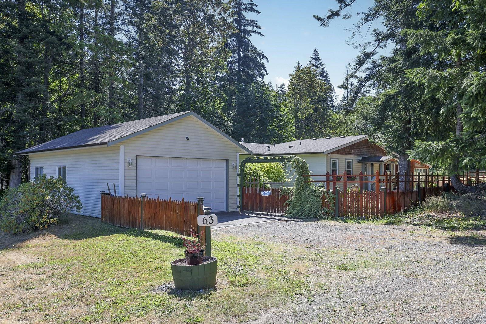 Comox, BC V9M 4E1,1901 Ryan Rd #63