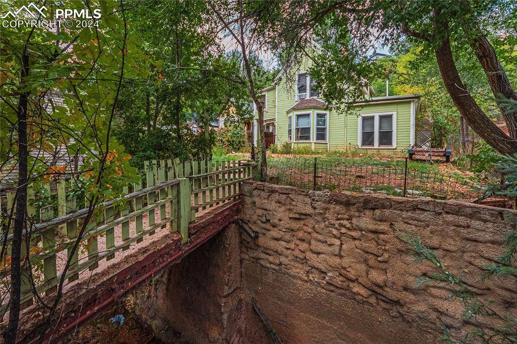 Manitou Springs, CO 80829,308 Ruxton AVE