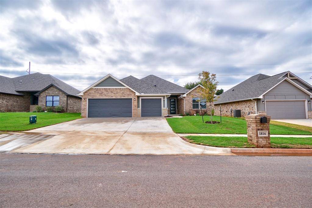 Norman, OK 73071,1816 Hollow Crest Court