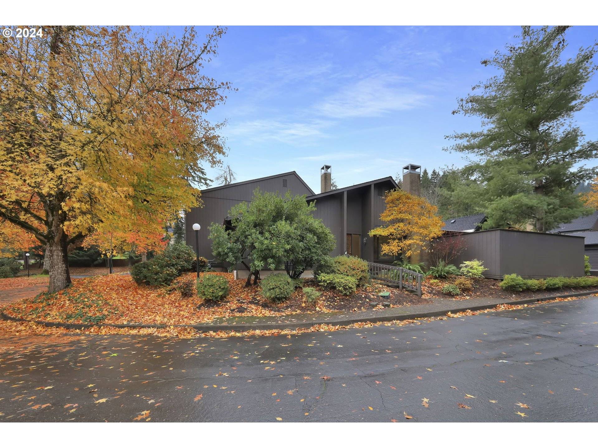 Eugene, OR 97405,100 Westbrook WAY