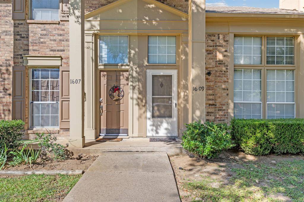 Arlington, TX 76014,1609 Creek Bank Lane