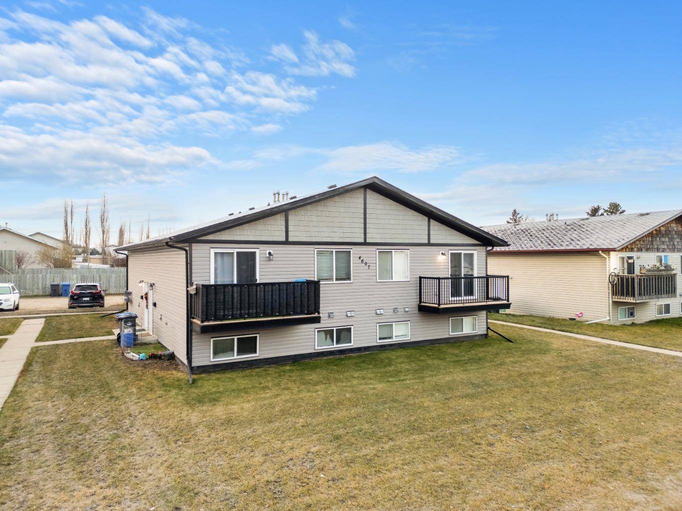 Innisfail, AB T4G1X8,4607 46 ST #B