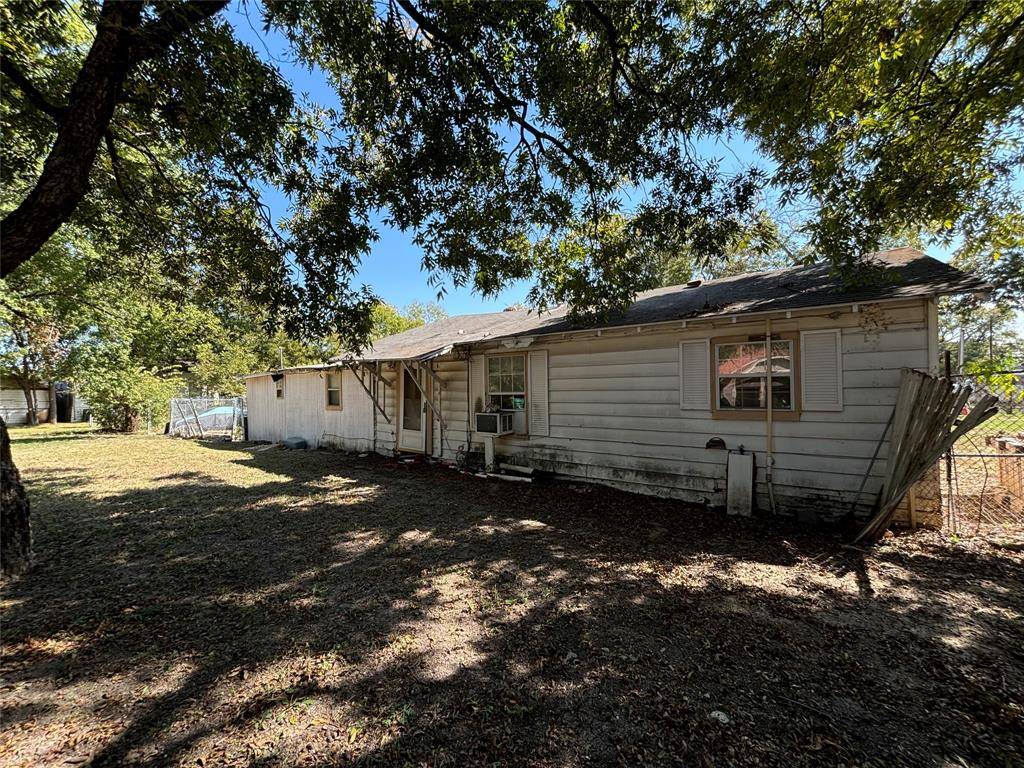 Wilmer, TX 75172,102 1st Street