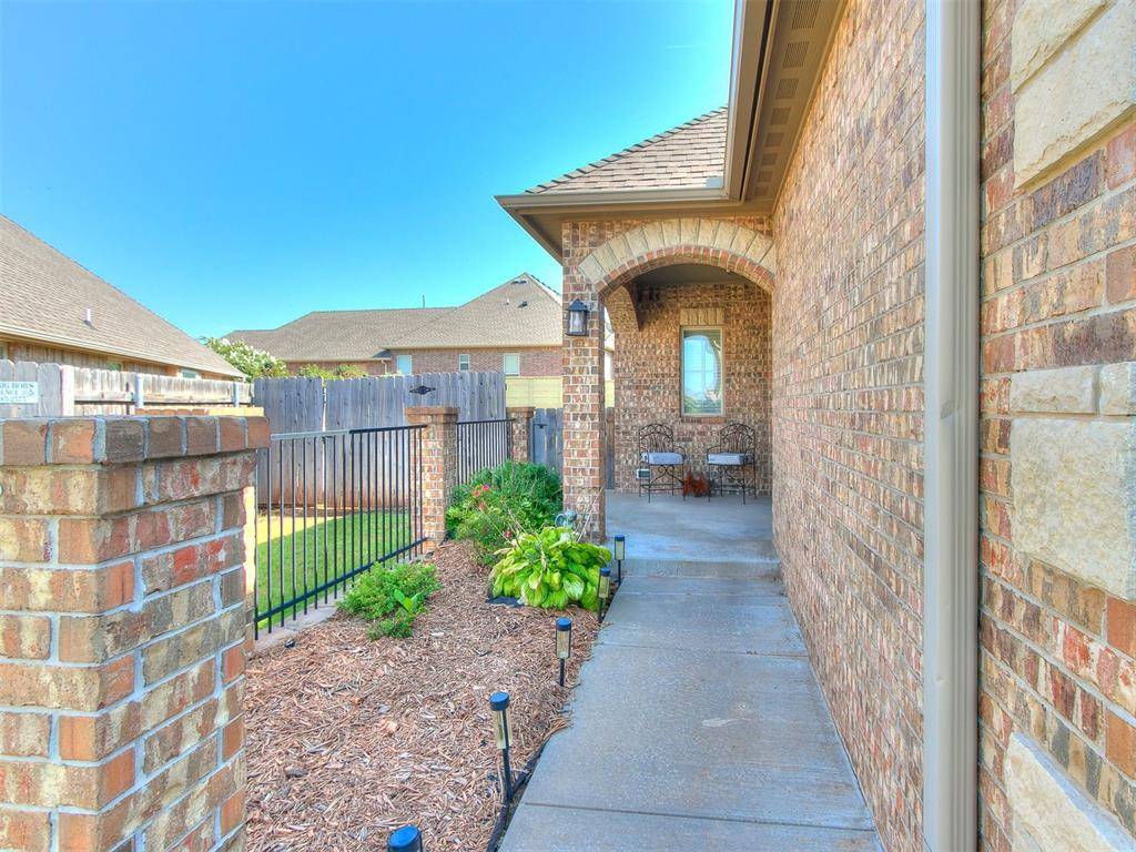 Oklahoma City, OK 73162,5604 NW 119th Circle