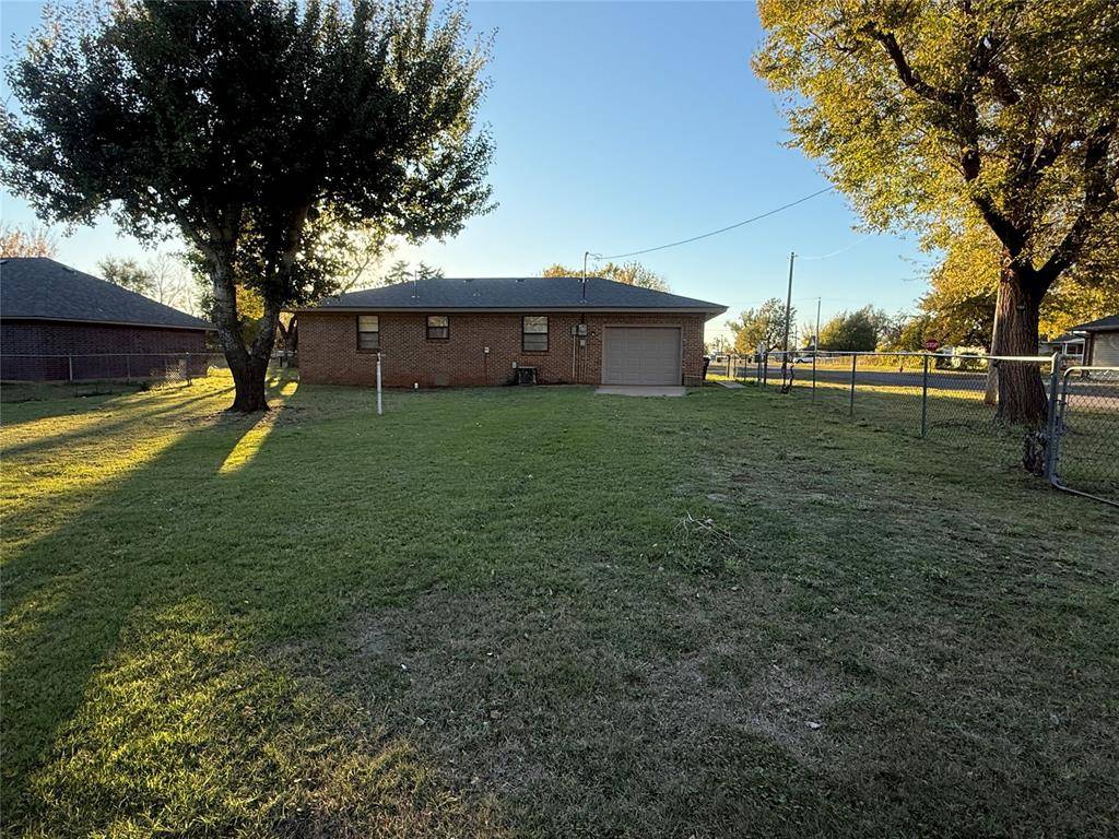 Amber, OK 73004,211 Victor Avenue