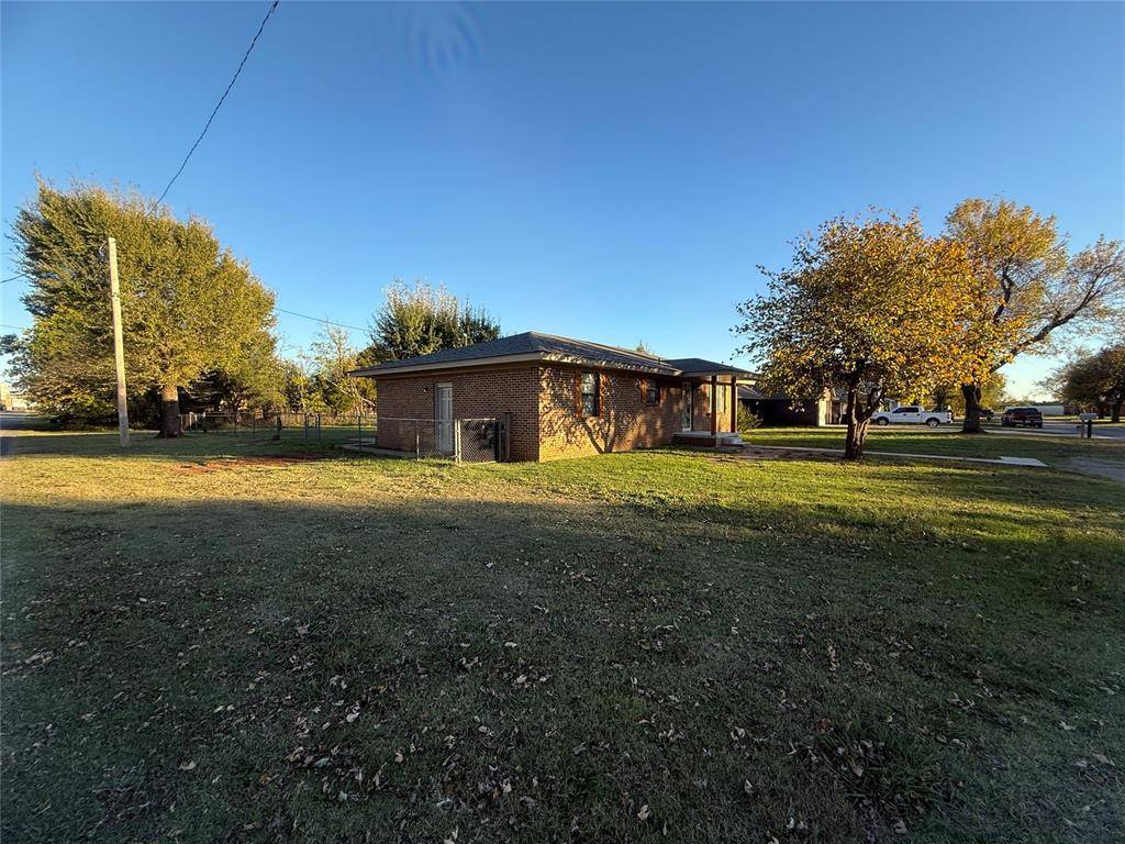 Amber, OK 73004,211 Victor Avenue